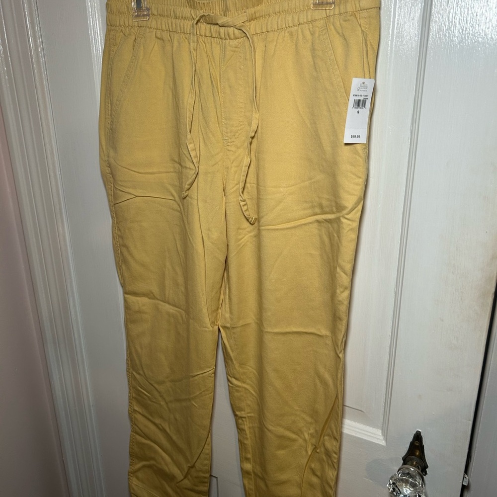 Yellow pants - Picture 2 of 5